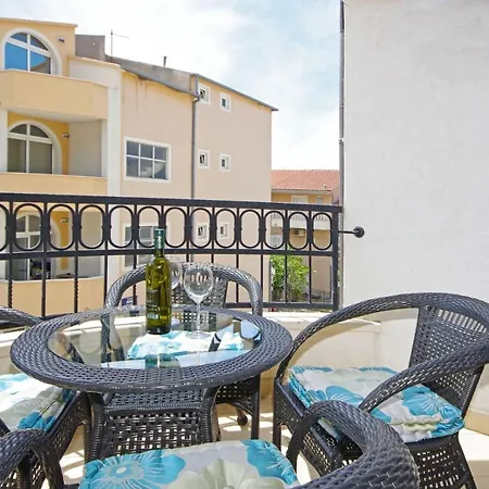 Delux Apartman Jukic * Makarska