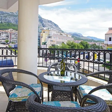 Delux Apartman Jukic Apartment Makarska
