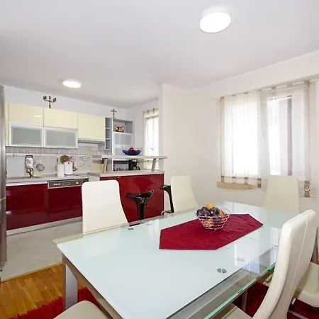 Delux Apartman Jukic Apartment *